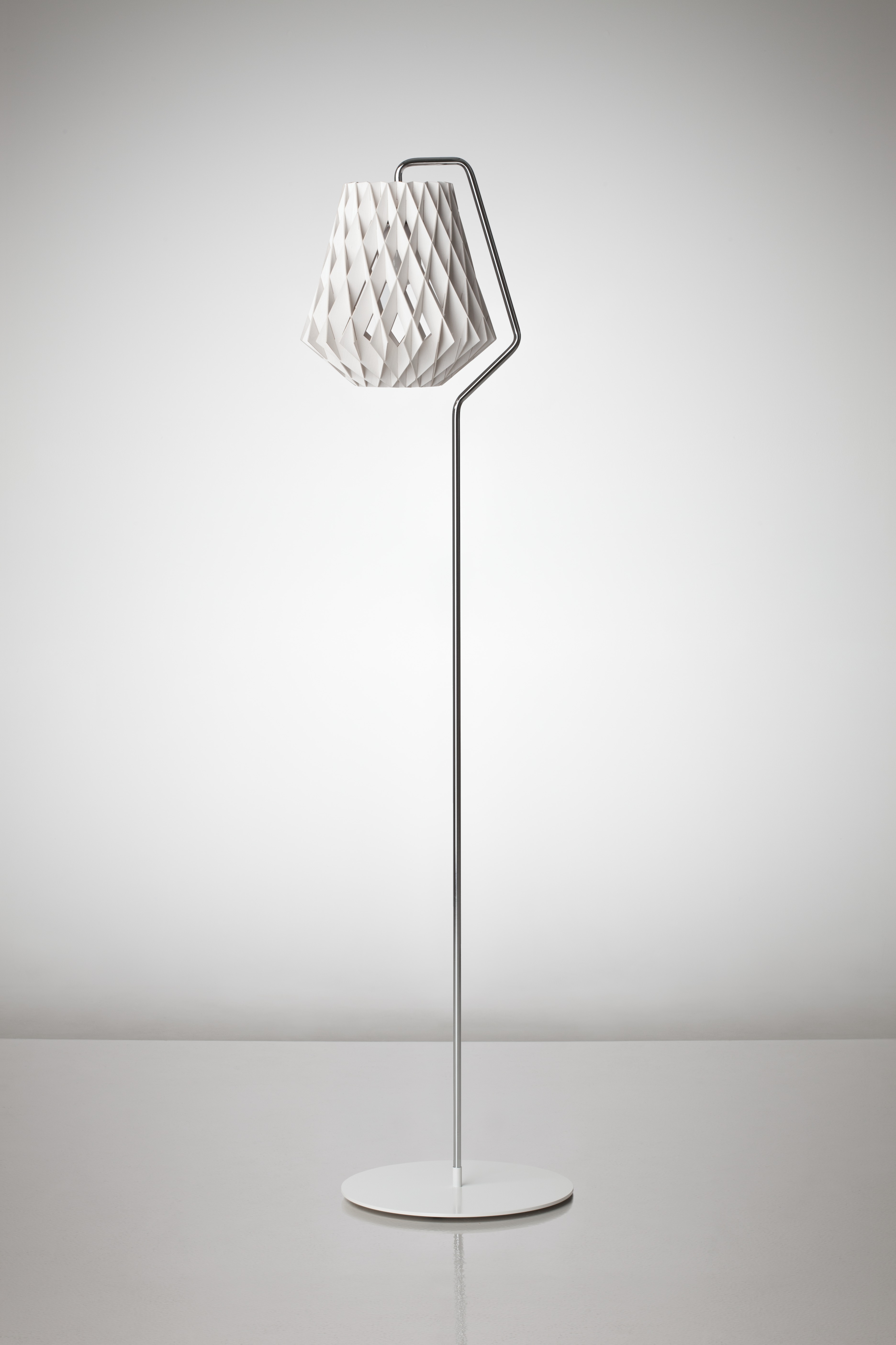 SIGNATURE 28 FLOOR LAMP